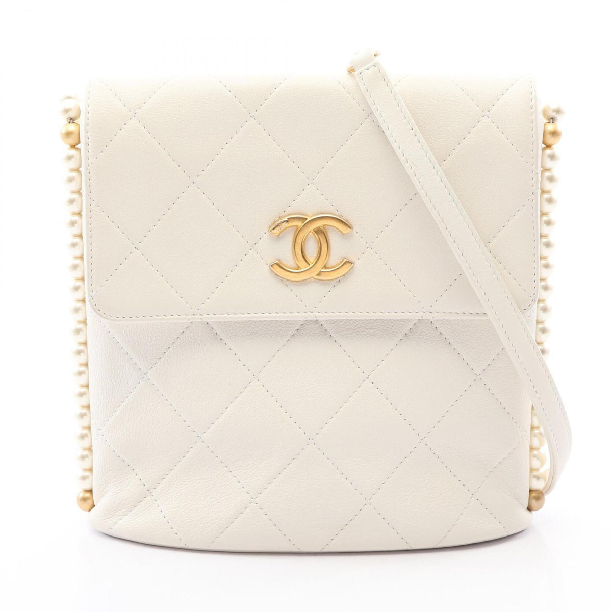 Chanel White Leather Handbag Shoulder Bag (Pre-Owned)