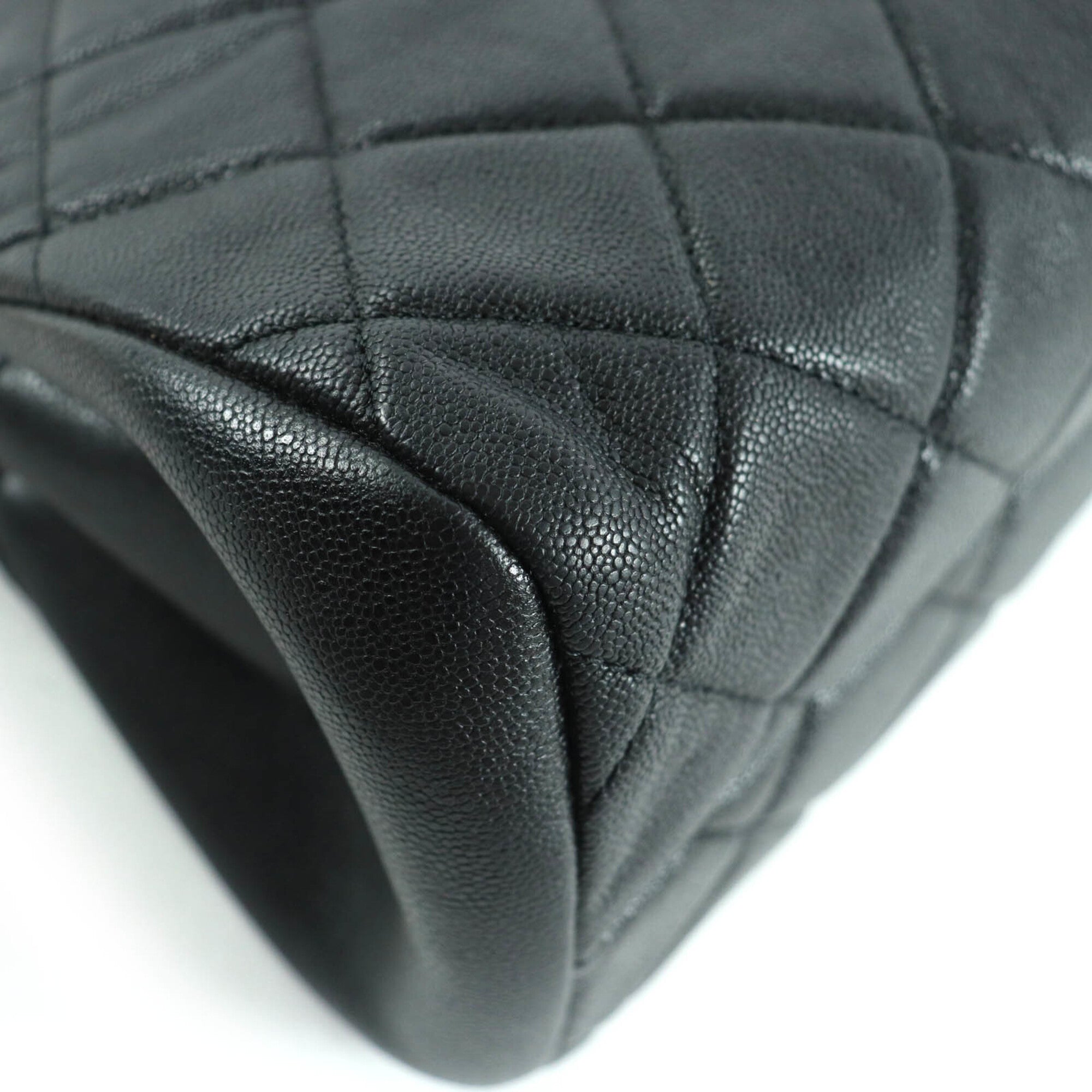 Chanel Matelasse Black Grained Calfskin Handbag (Pre-Owned)