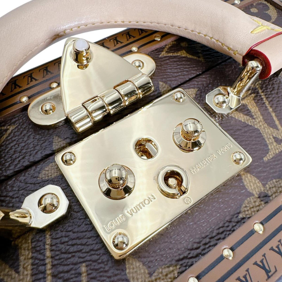 Louis Vuitton Brown Monogram Monogram Handbag (Pre-Owned)
