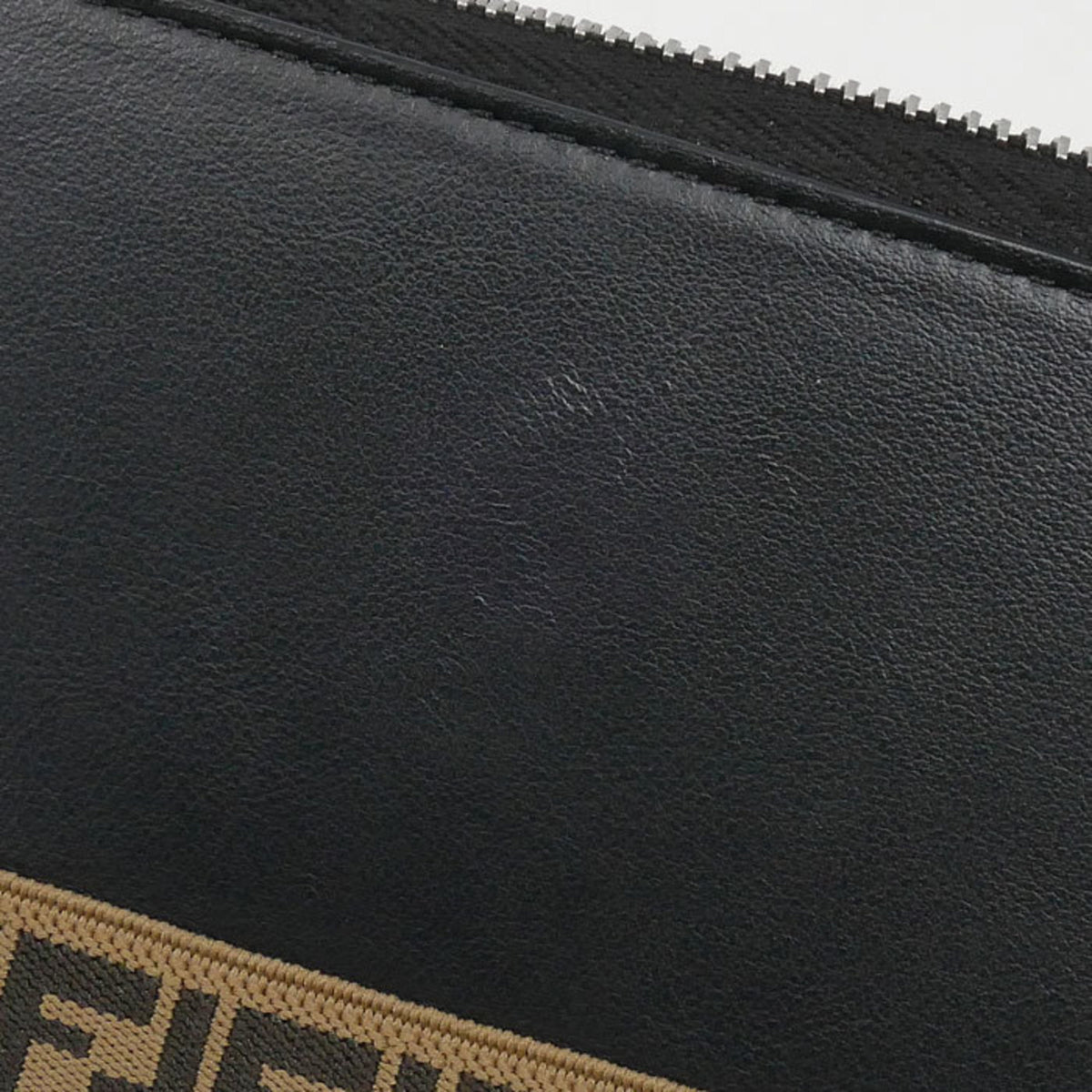 Fendi Black Leather Long Wallet (Bi-Fold) (Pre-Owned)