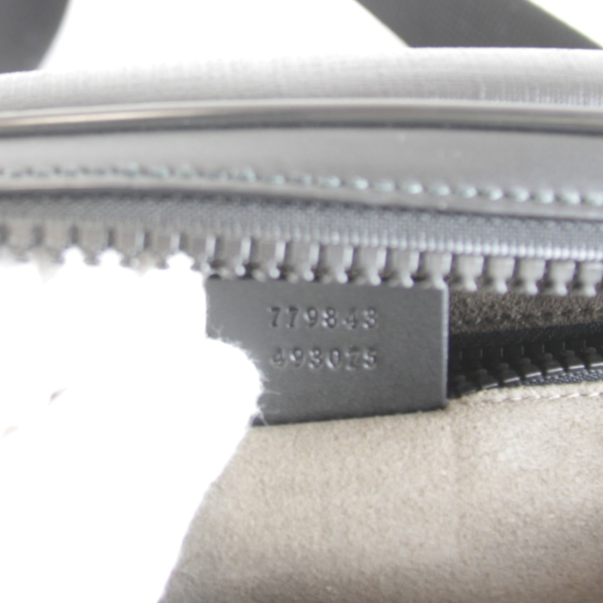 Gucci Gray Gg Supreme Canvas Sling Bag (Pre-Owned)