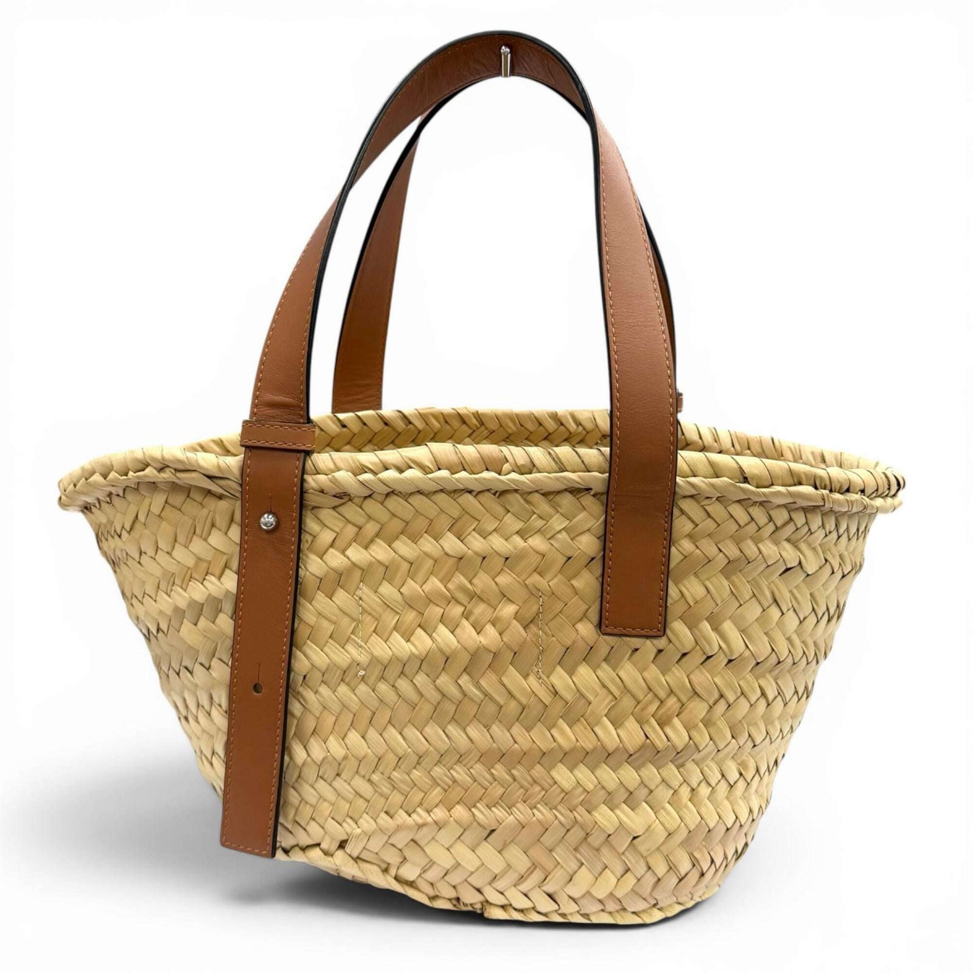 Loewe Black Leather Basket (Pre-Owned)