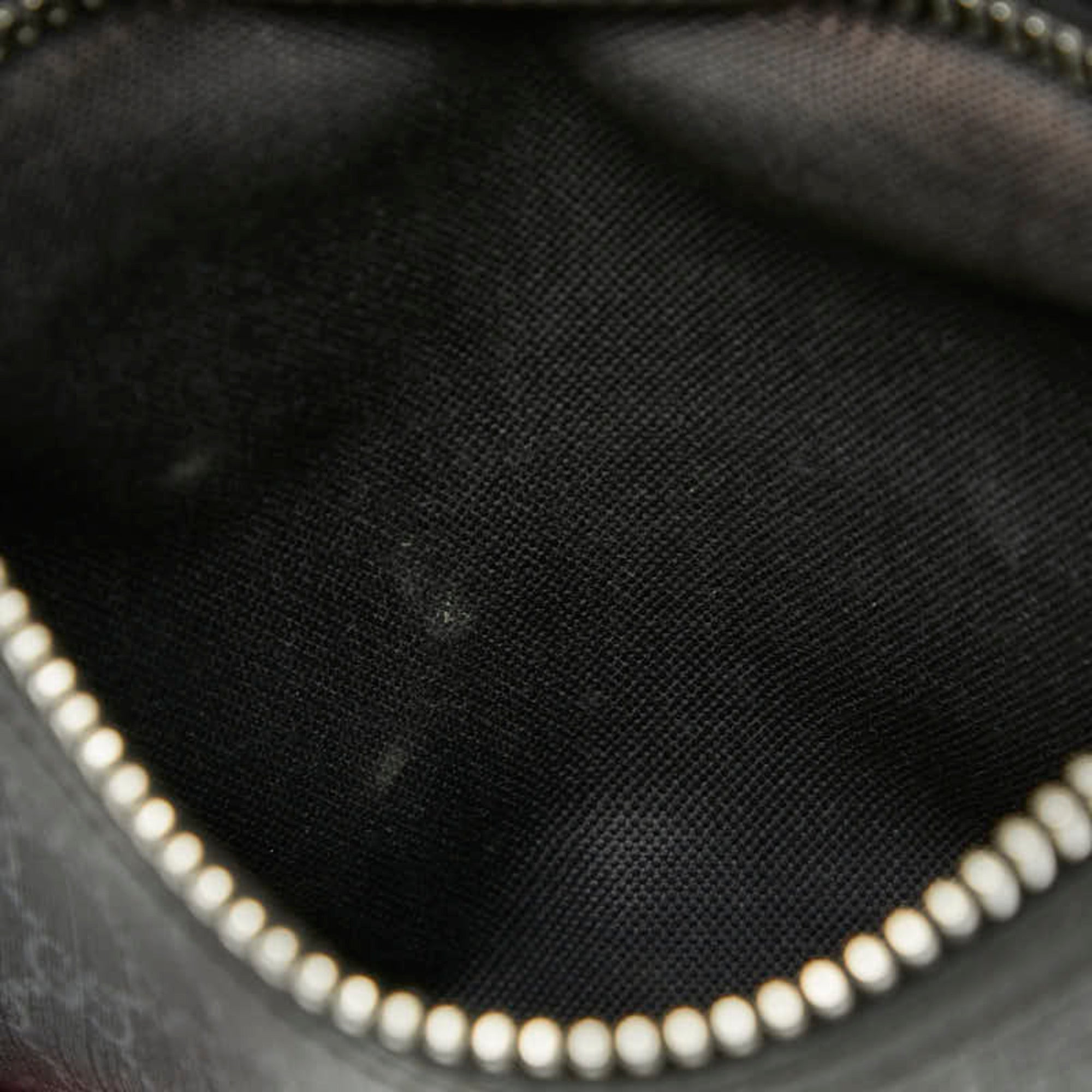 Gucci Black Gg Supreme Shoulder Bag (Pre-Owned)