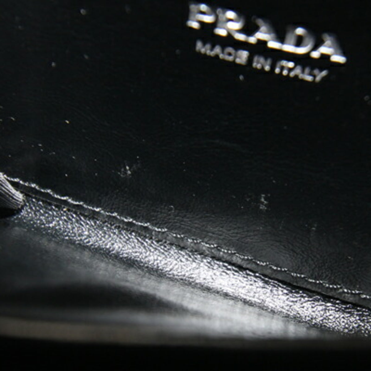 Prada Black Leather Coin Purse/Coin Case (Pre-Owned)