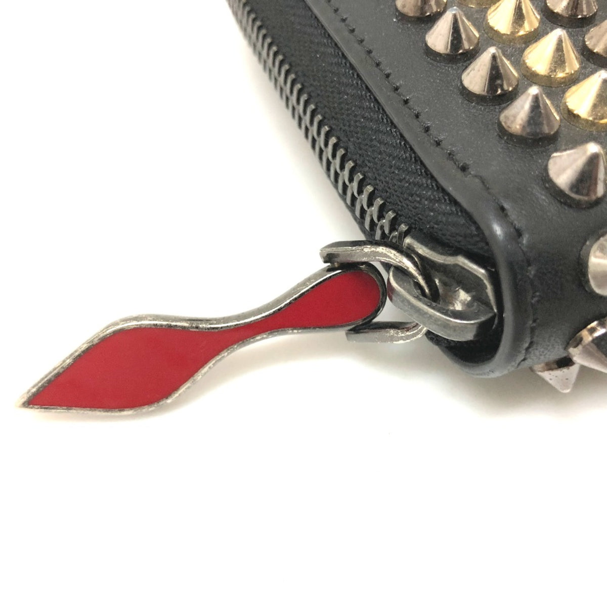 Christian Louboutin Black Leather Long Wallet (Bi-Fold) (Pre-Owned)