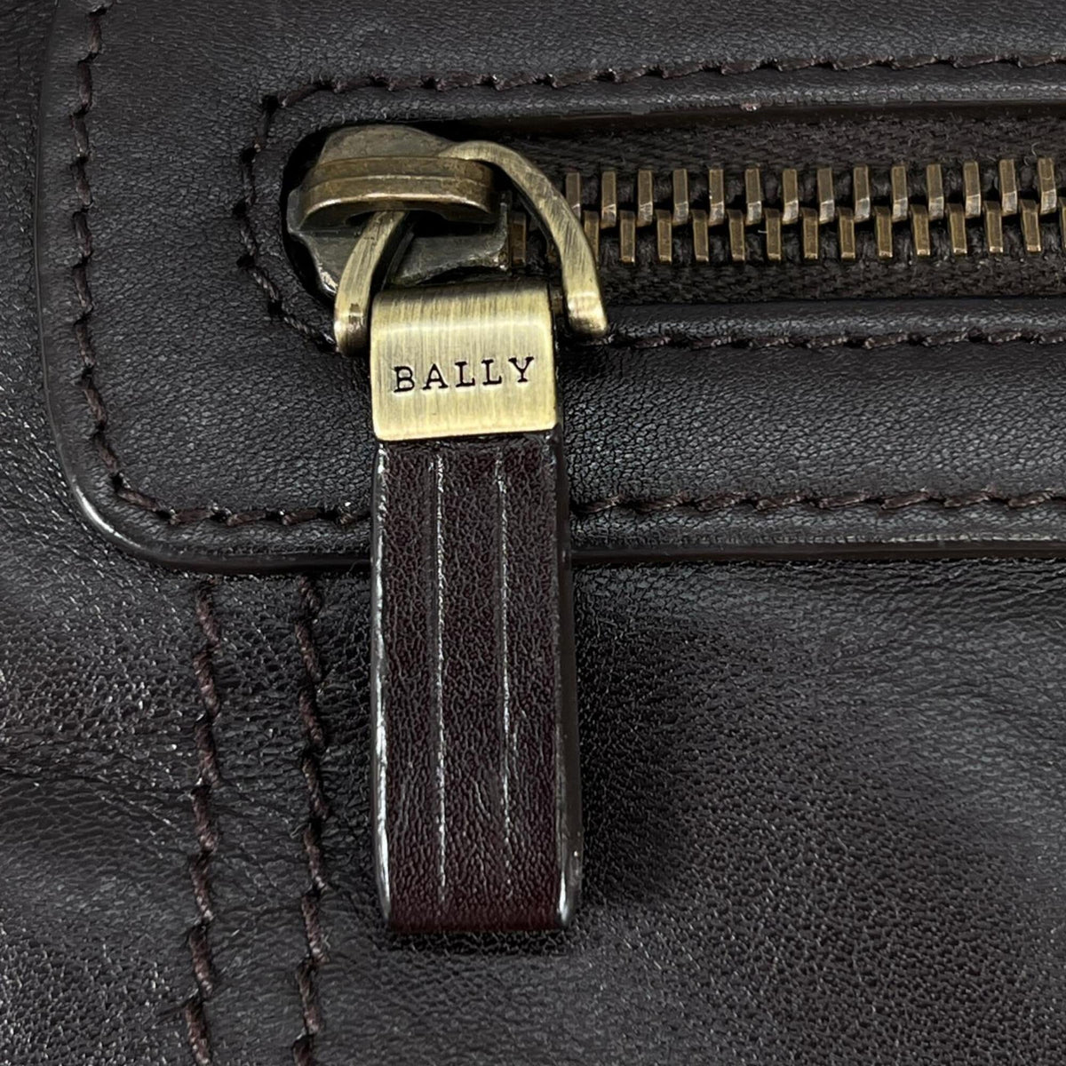Bally Dark Brown Leather Shoulder Bag (Pre-Owned)