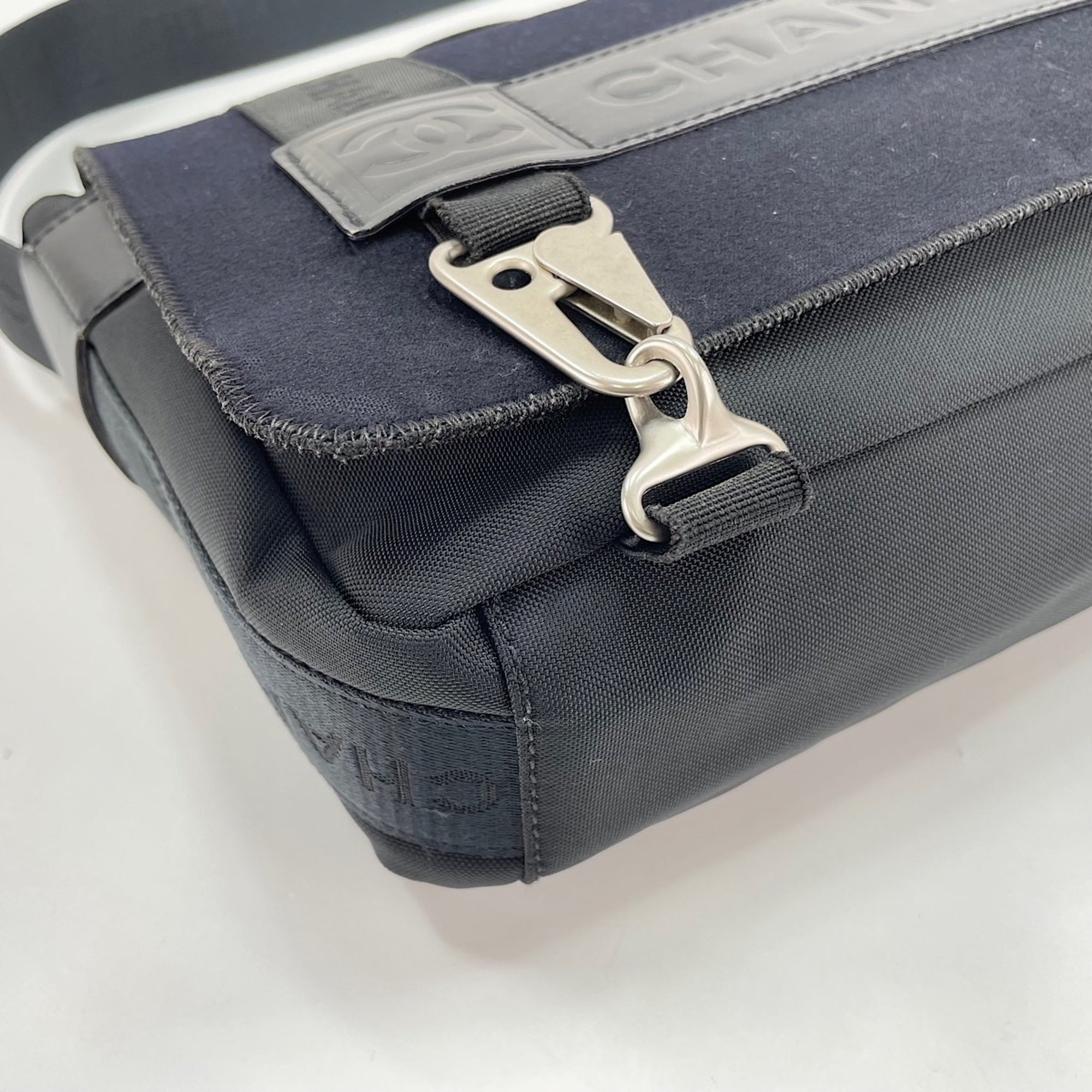Chanel Sport Black Shoulder Bag (Pre-Owned)