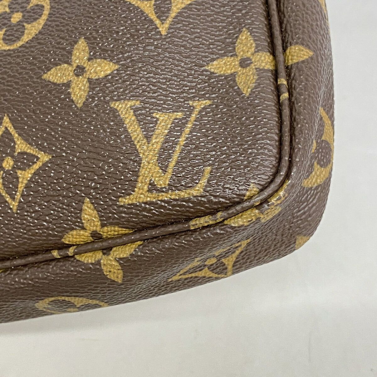 Louis Vuitton Brown Pouch (Pre-Owned)