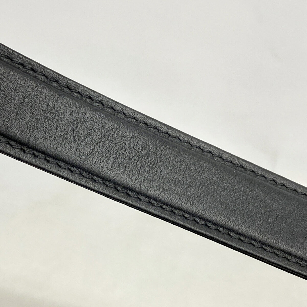 Chanel Black Grained Calfskin Shoulder Bag (Pre-Owned)