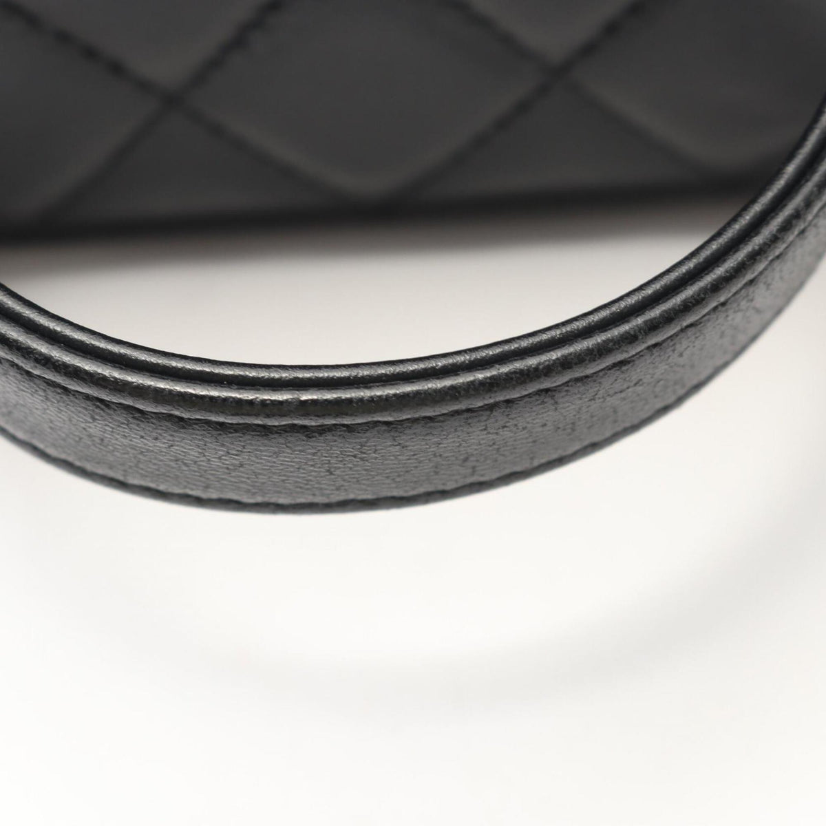 Chanel Black Grained Calfskin Handbag Shoulder Bag (Pre-Owned)