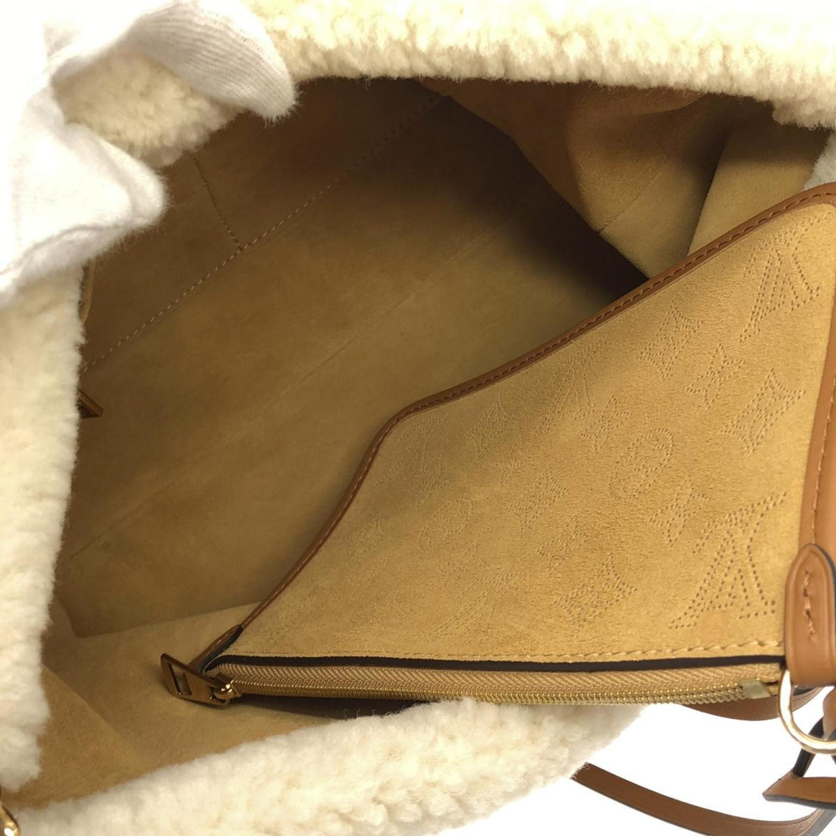 Louis Vuitton Beige Leather Shoulder Bag (Pre-Owned)