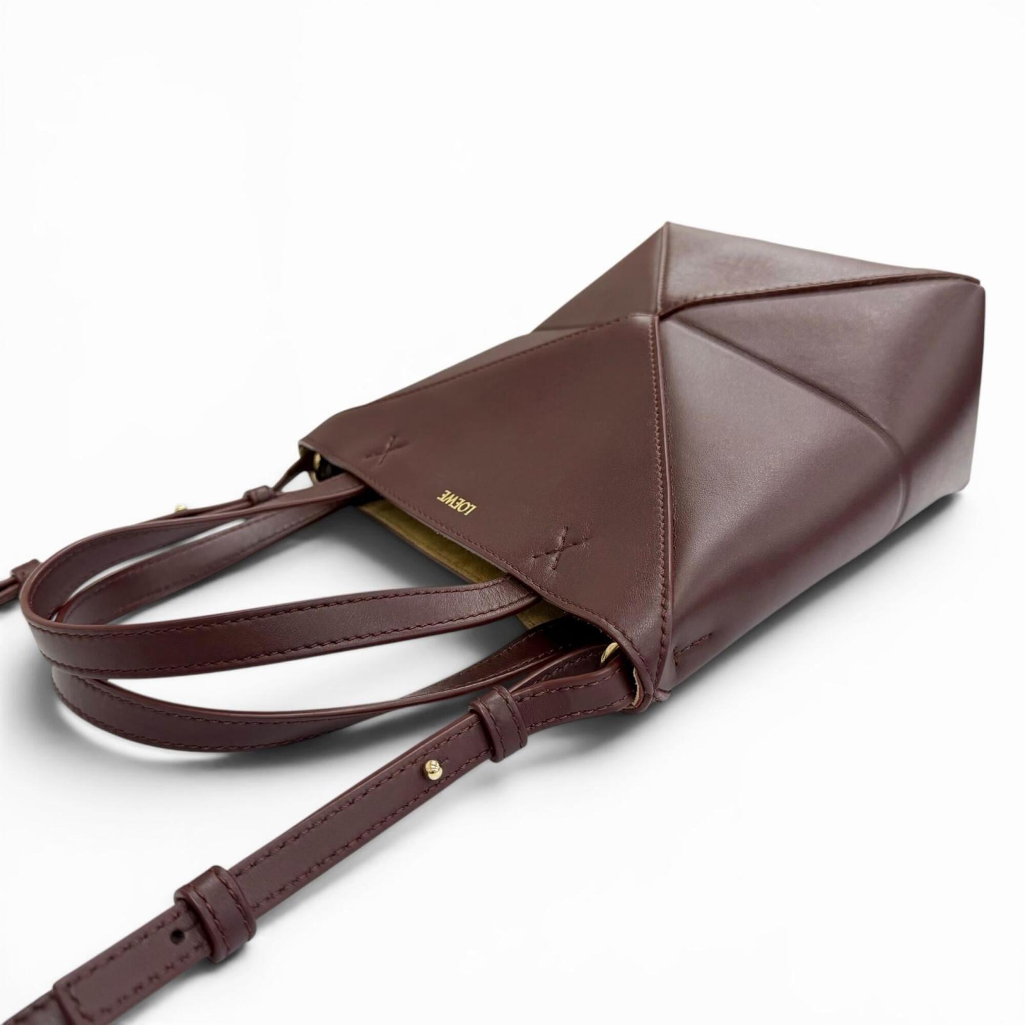 Loewe Burgundy Leather Shoulder Bag (Pre-Owned)