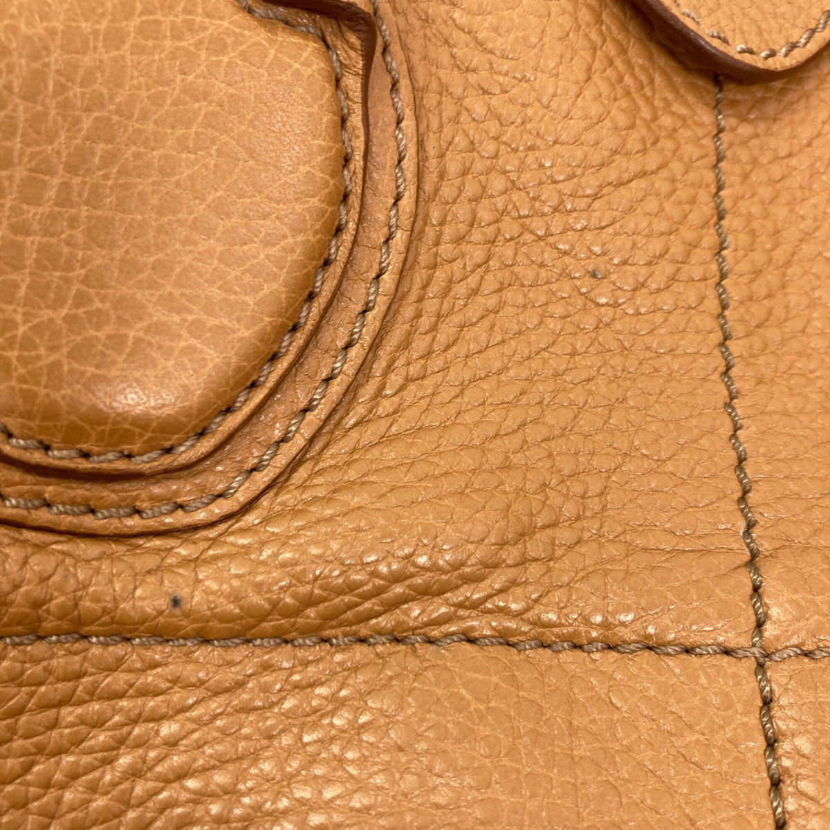 Tod's Brown Leather Handbag (Pre-Owned)