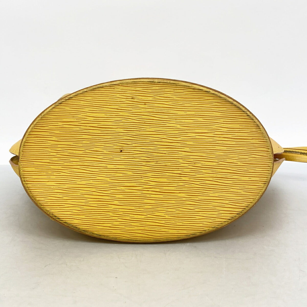 Louis Vuitton Jaune Shoulder Bag (Pre-Owned)