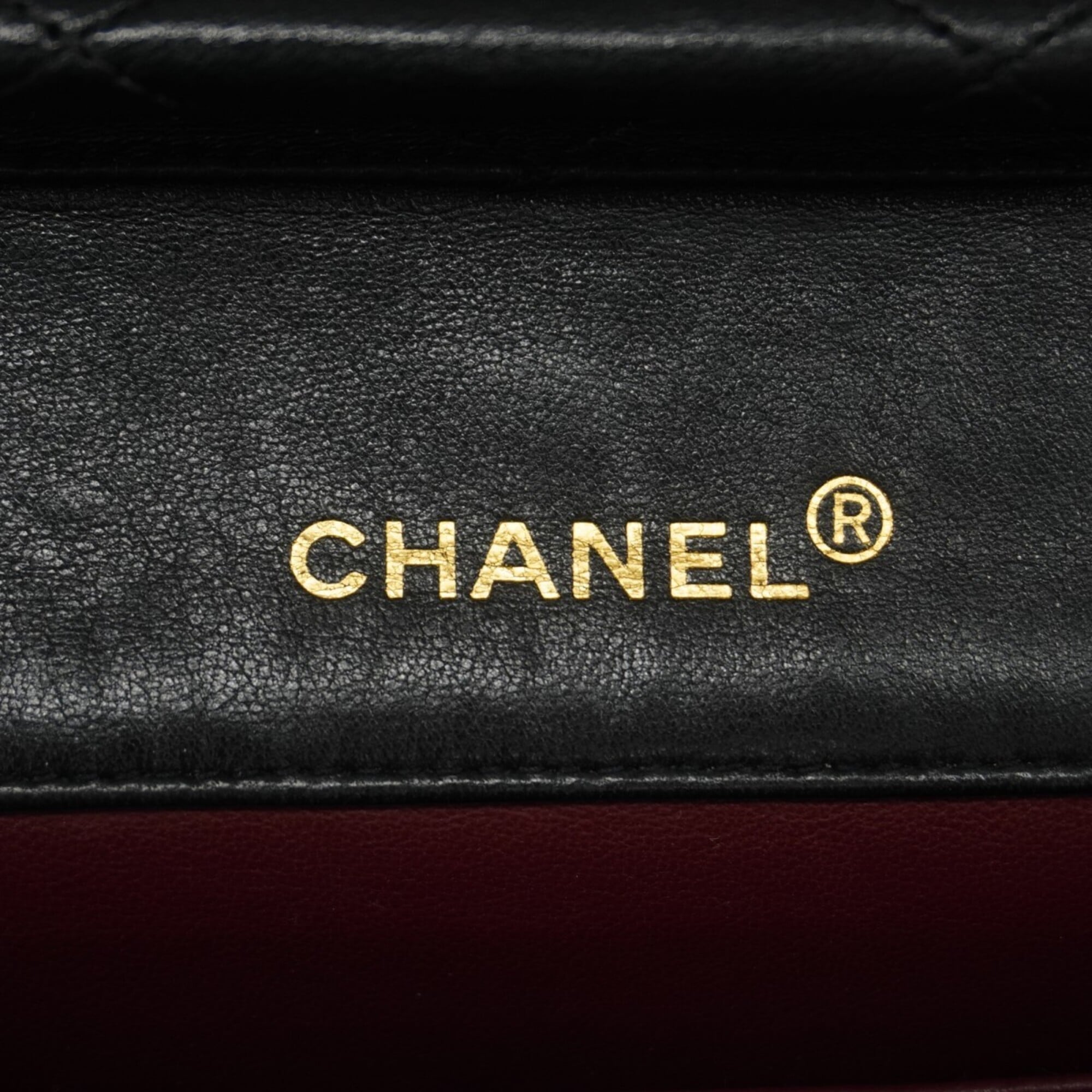 Chanel Black Leather Shoulder Bag (Pre-Owned)