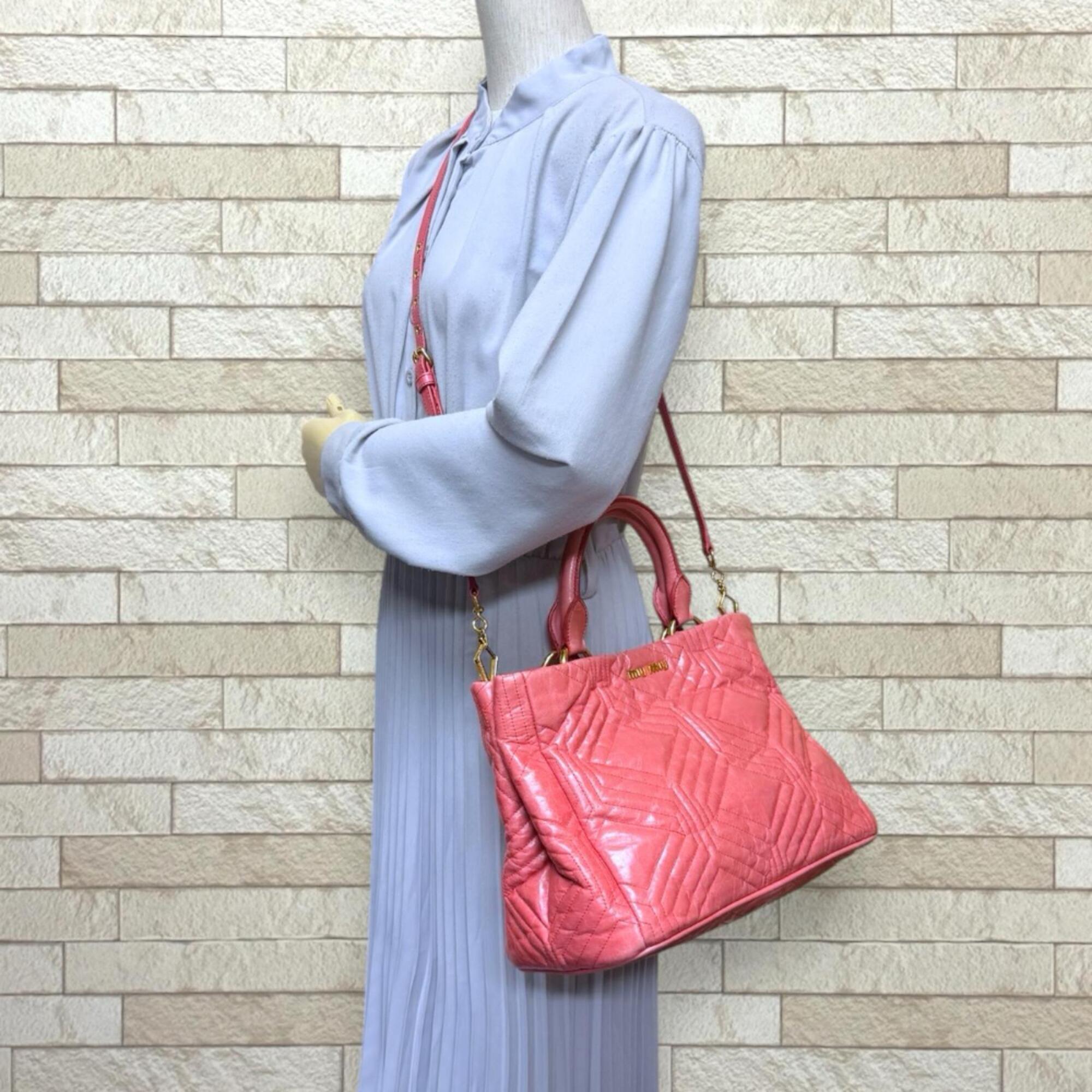 Miu Miu Pink Leather Shoulder Bag (Pre-Owned)