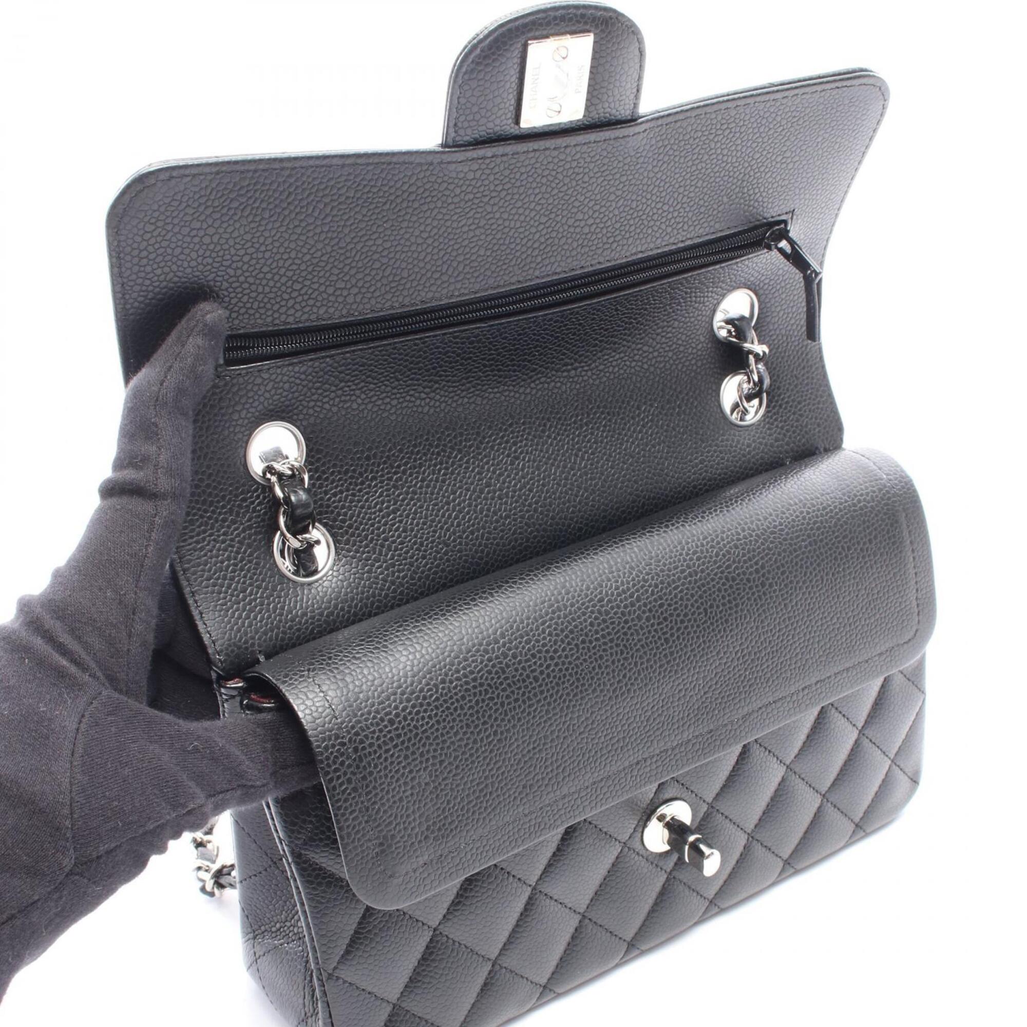 Chanel Black Leather Handbag Shoulder Bag (Pre-Owned)