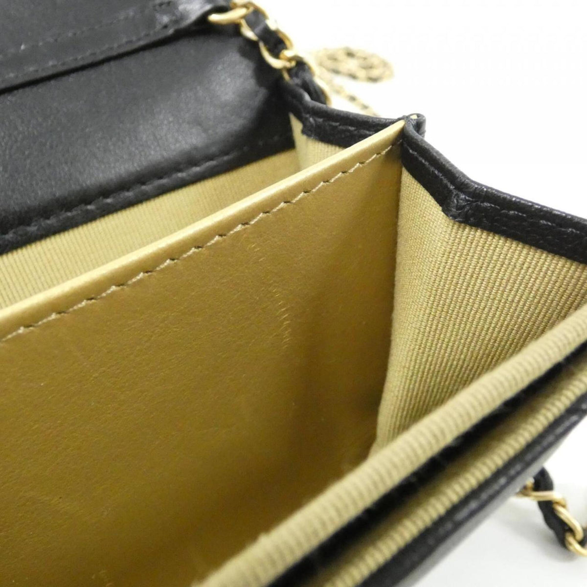 Chanel Black Leather Handbag Shoulder Bag (Pre-Owned)
