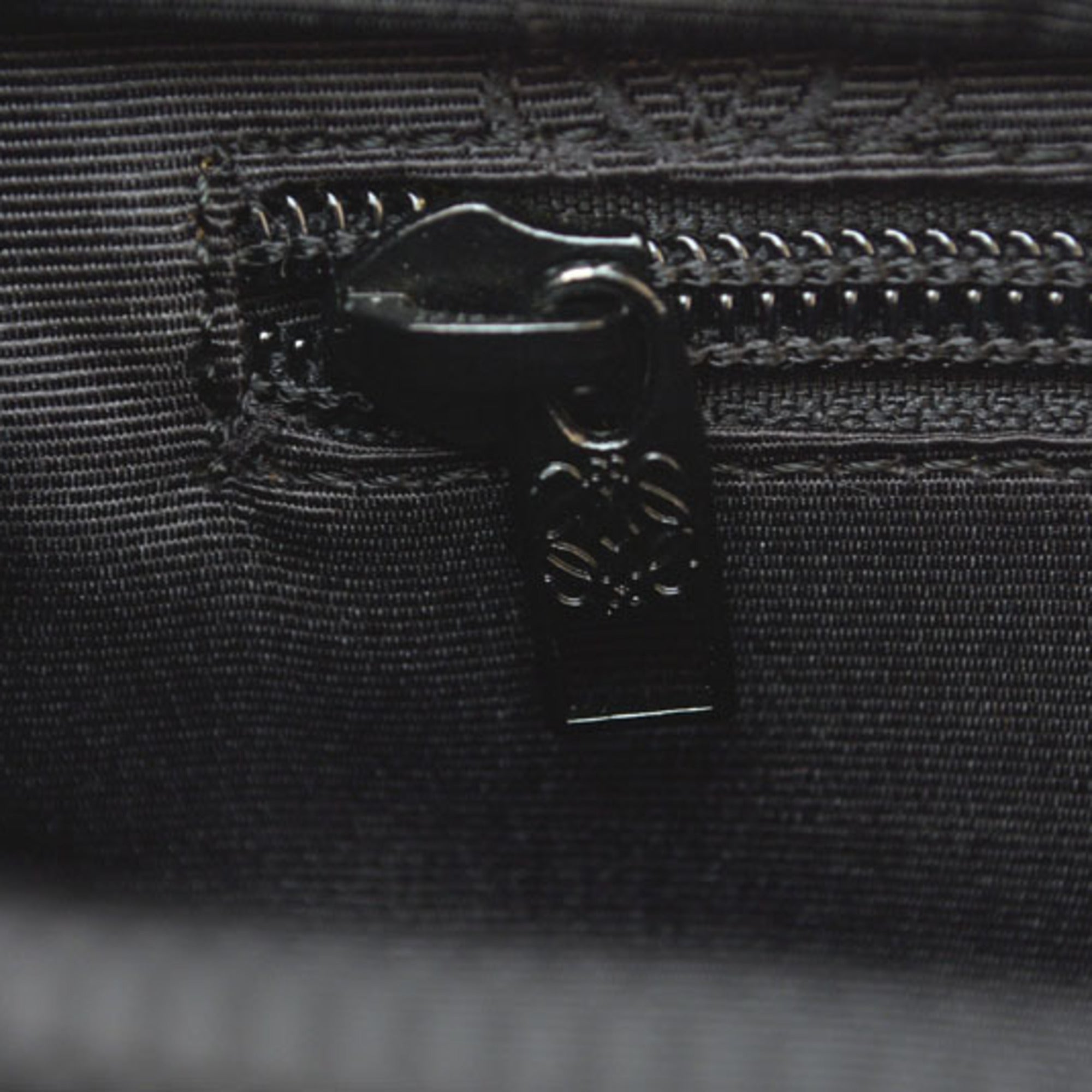 Loewe Black Green Leather Canvas Handbag (Pre-Owned)