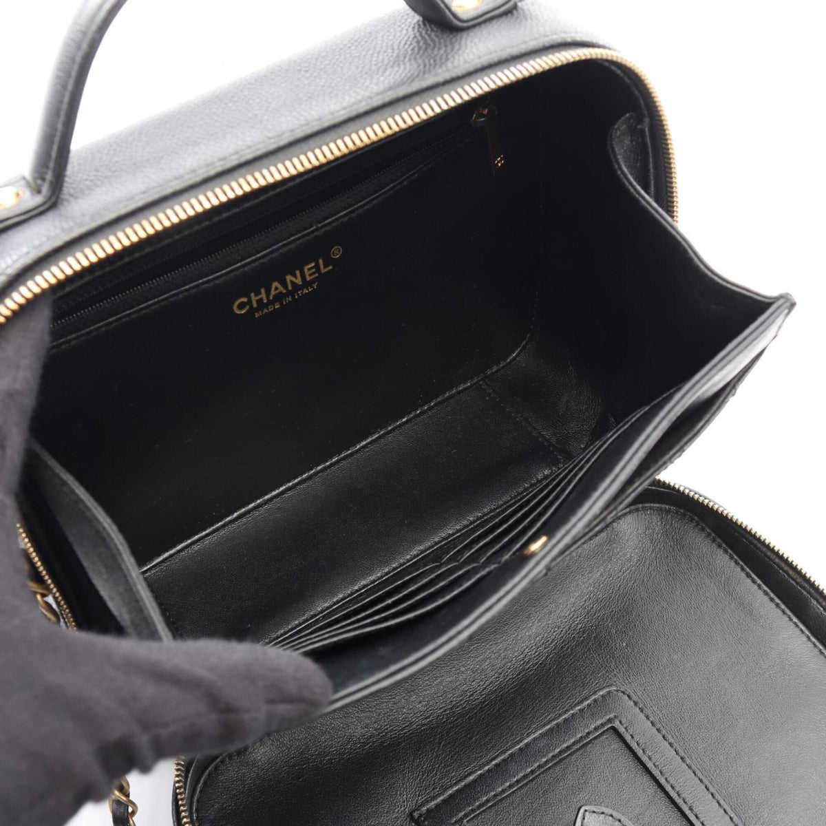 Chanel Black Grained Calfskin Handbag Shoulder Bag (Pre-Owned)