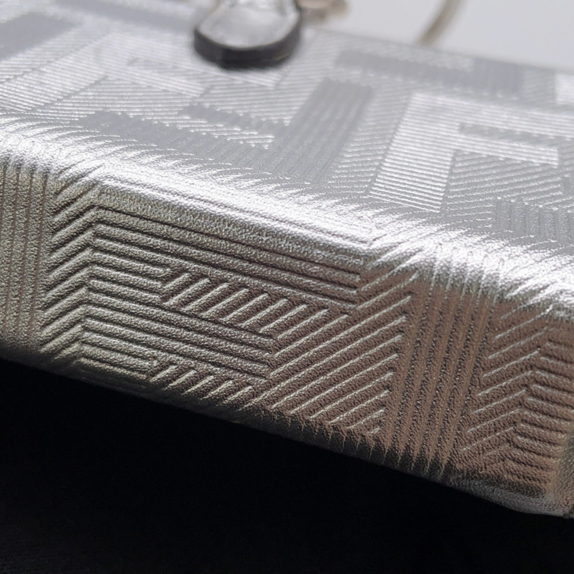 Fendi Baguette Silver Leather Pouch (Pre-Owned)