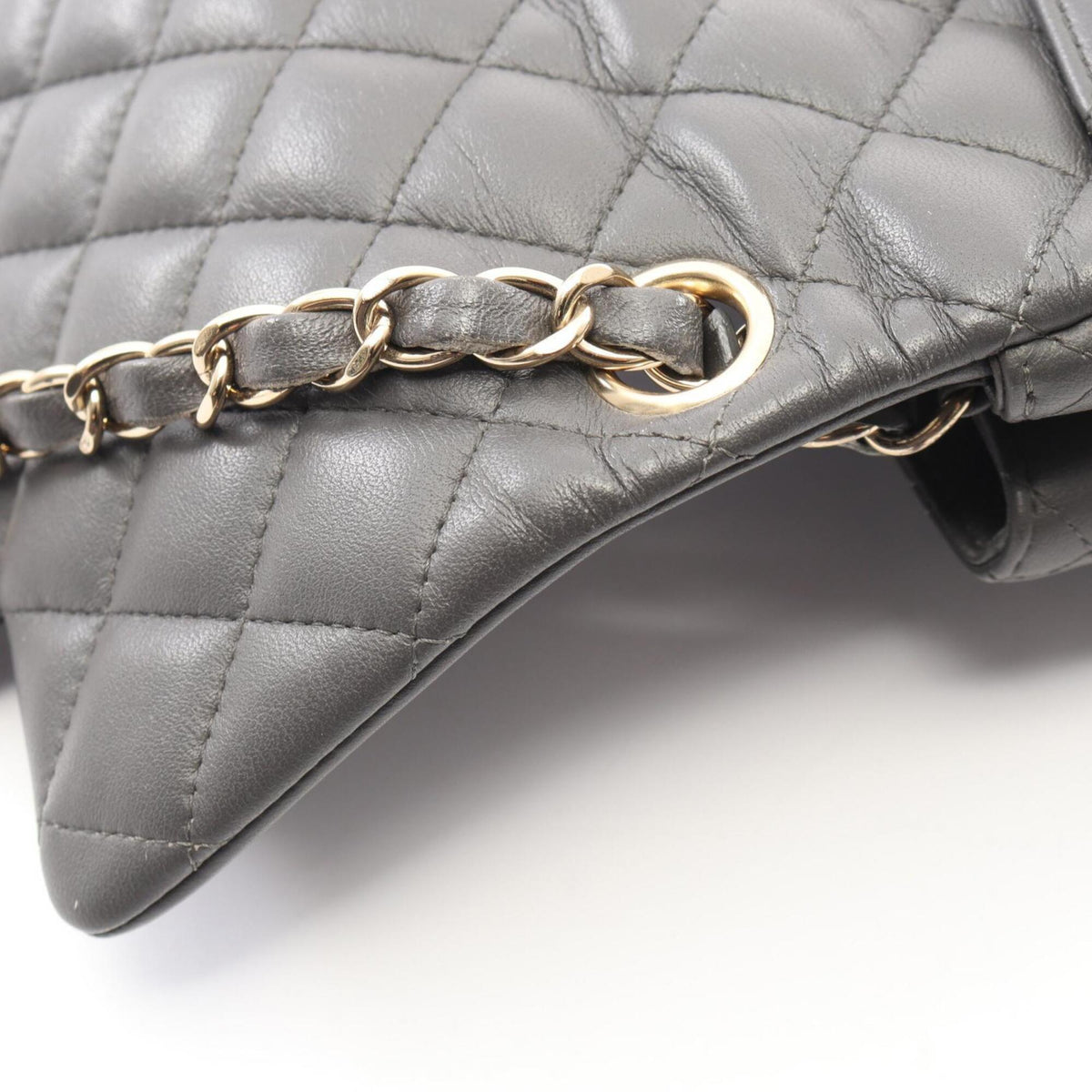 Chanel Gray Leather Handbag Shoulder Bag (Pre-Owned)