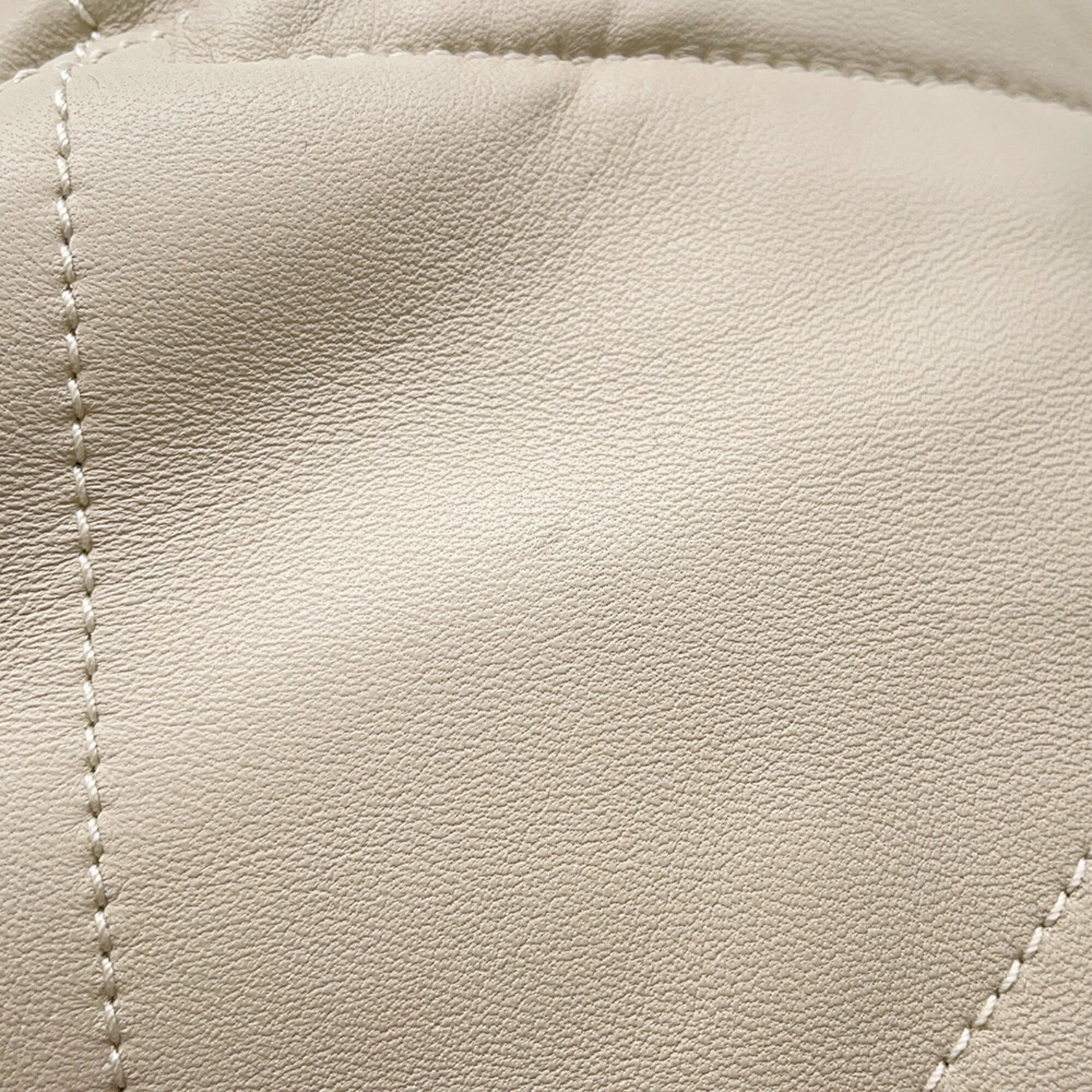 Yves Saint Laurent Beige Leather Handbag Shoulder Bag (Pre-Owned)
