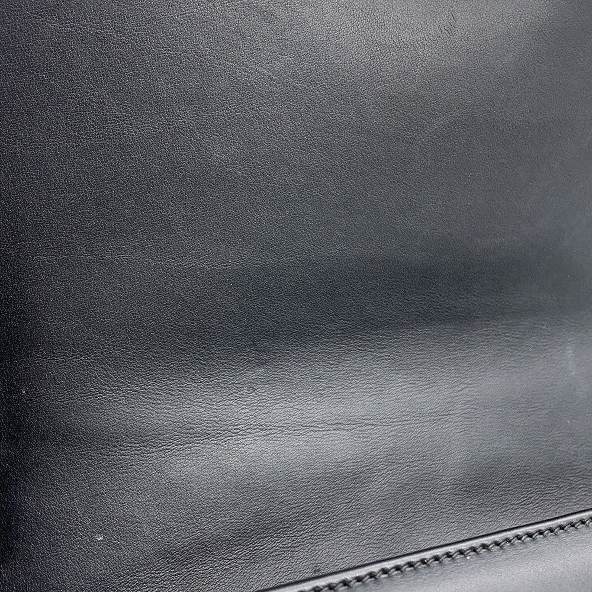 Chanel Black Patent Leather Shoulder Bag (Pre-Owned)