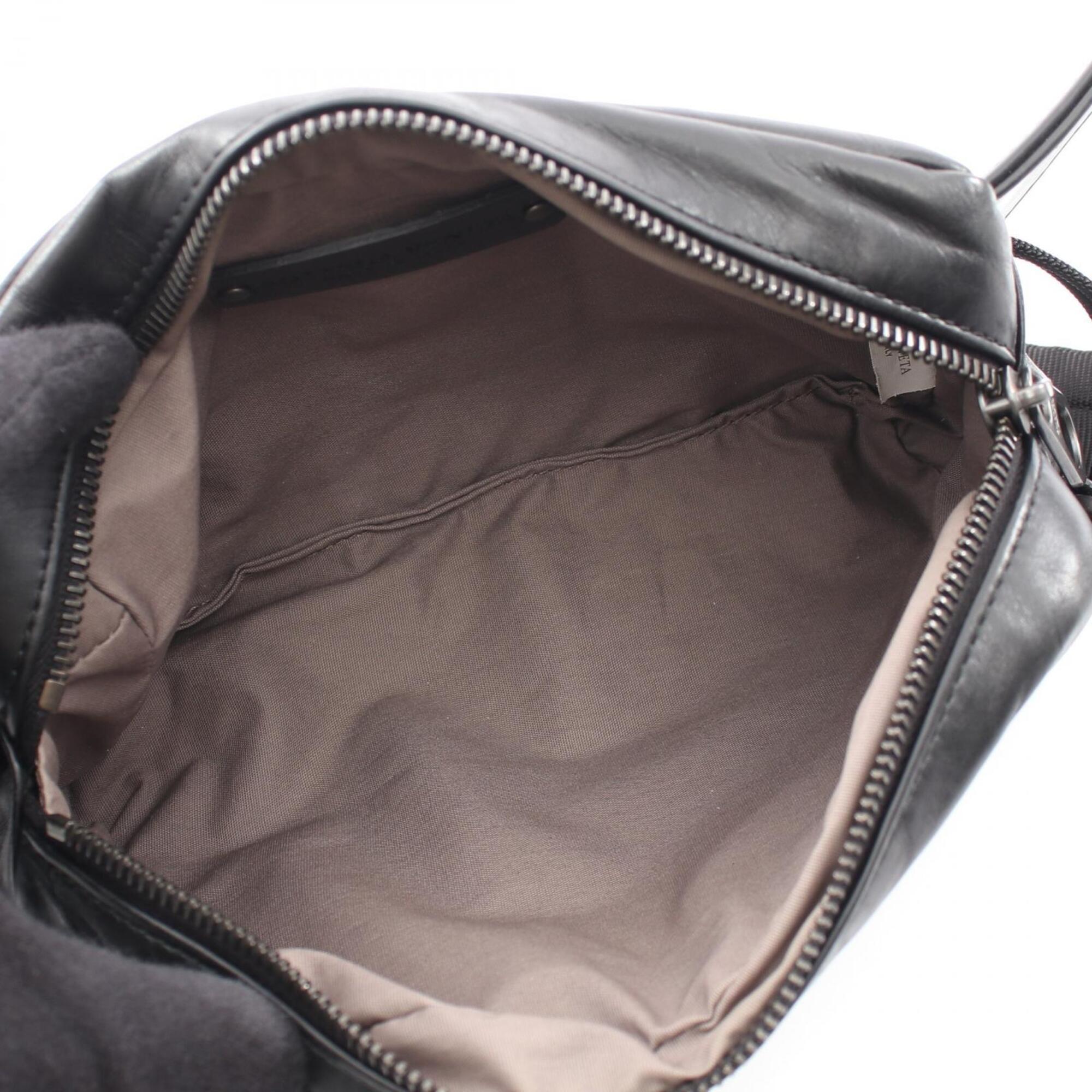 Bottega Veneta Black Leather Fanny Pack Handbag (Pre-Owned)
