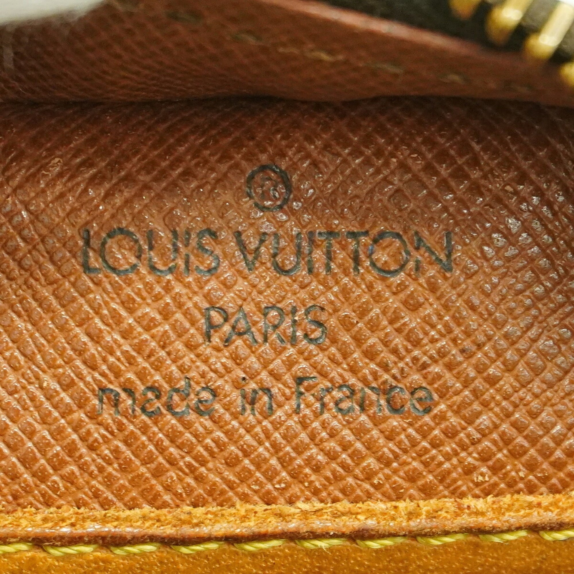 Louis Vuitton Brown Shoulder Bag (Pre-Owned)