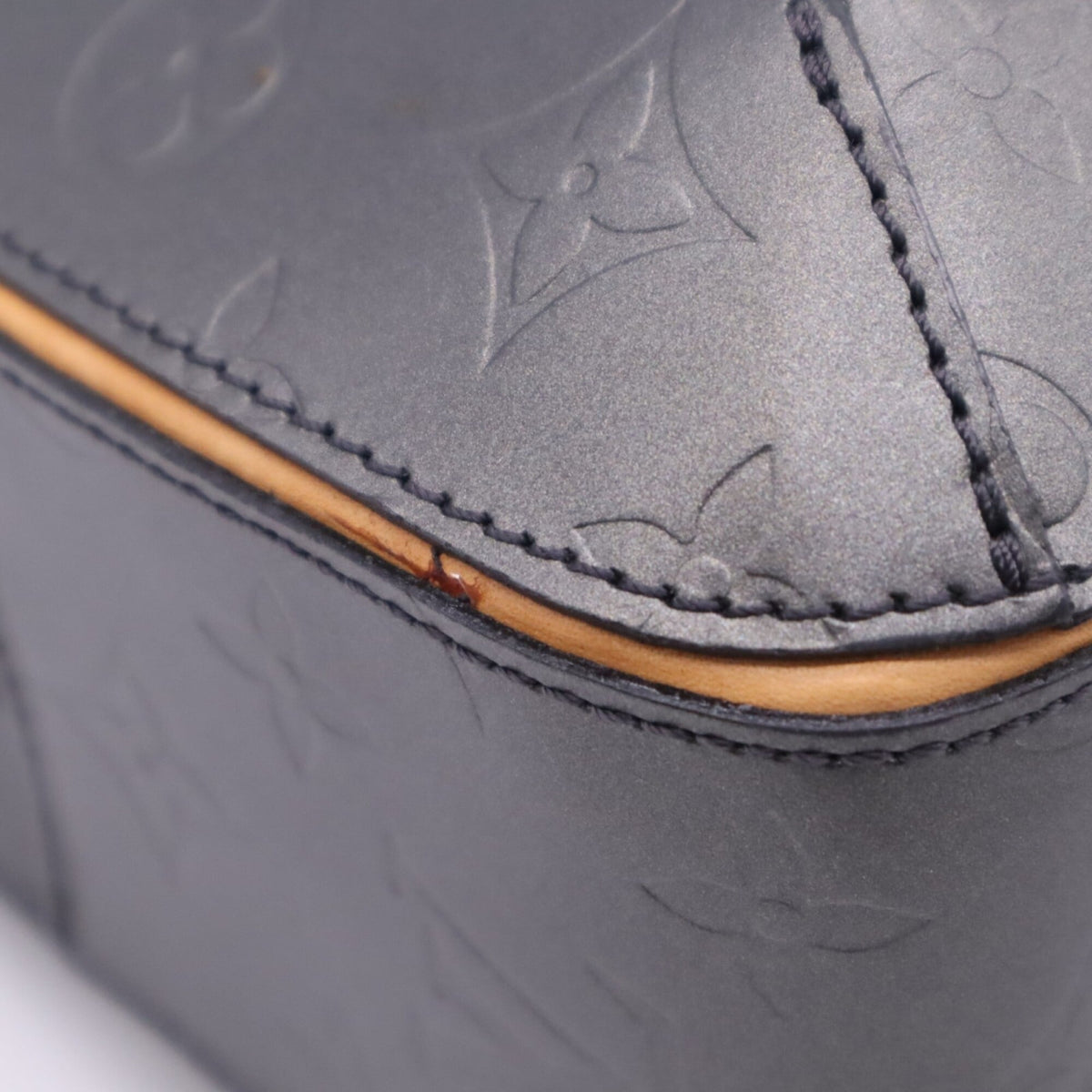 Louis Vuitton Gray Leather Handbag (Pre-Owned)