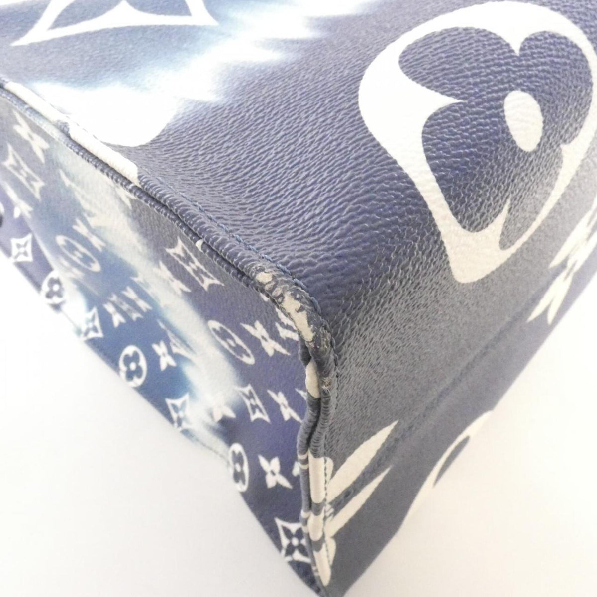 Louis Vuitton Blue Coated Canvas Handbag (Pre-Owned)