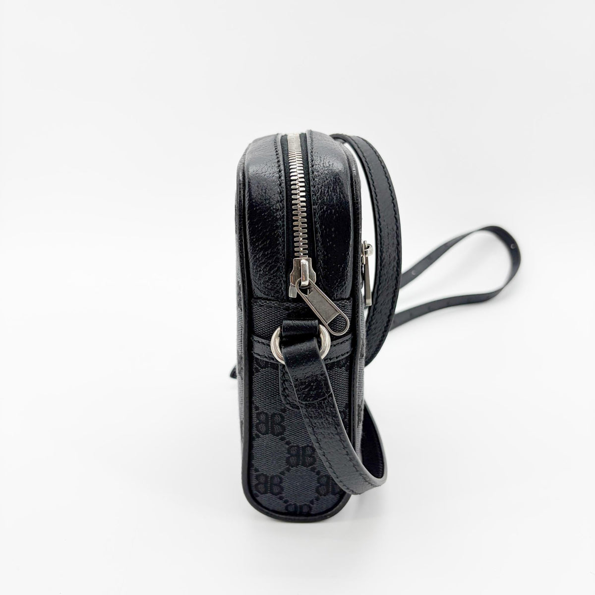Balenciaga X Gucci The Hacker Project Zip Messenger Bb Canvas Black Canvas Shoulder Bag Bag (Pre-Owned)