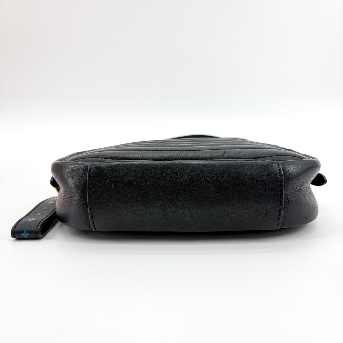Louis Vuitton New Wave Camera Quilted Leather Black Leather Handbag (Pre-Owned)