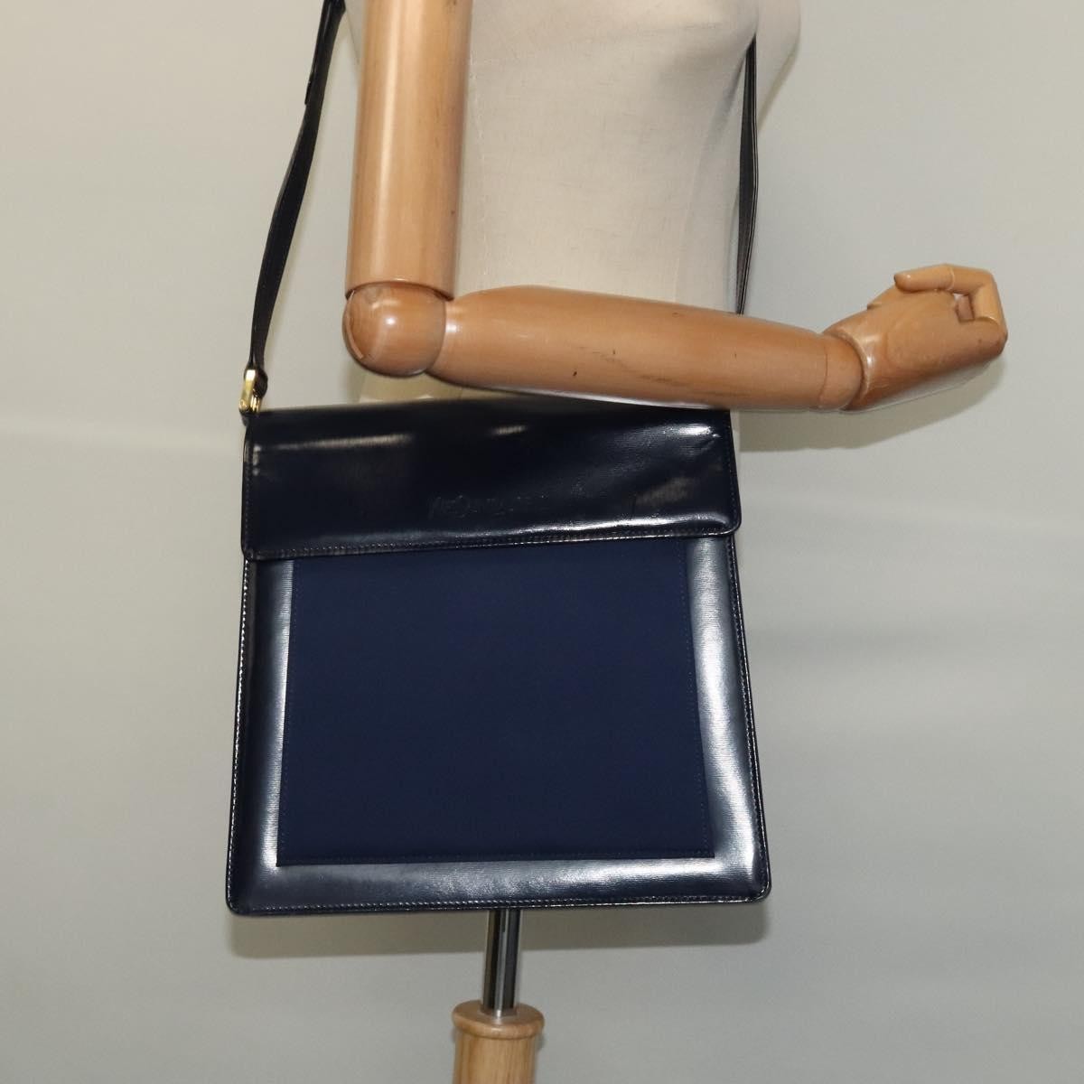Saint Laurent Vintage Flap Leather Black Leather Shoulder Bag Bag (Pre-Owned)