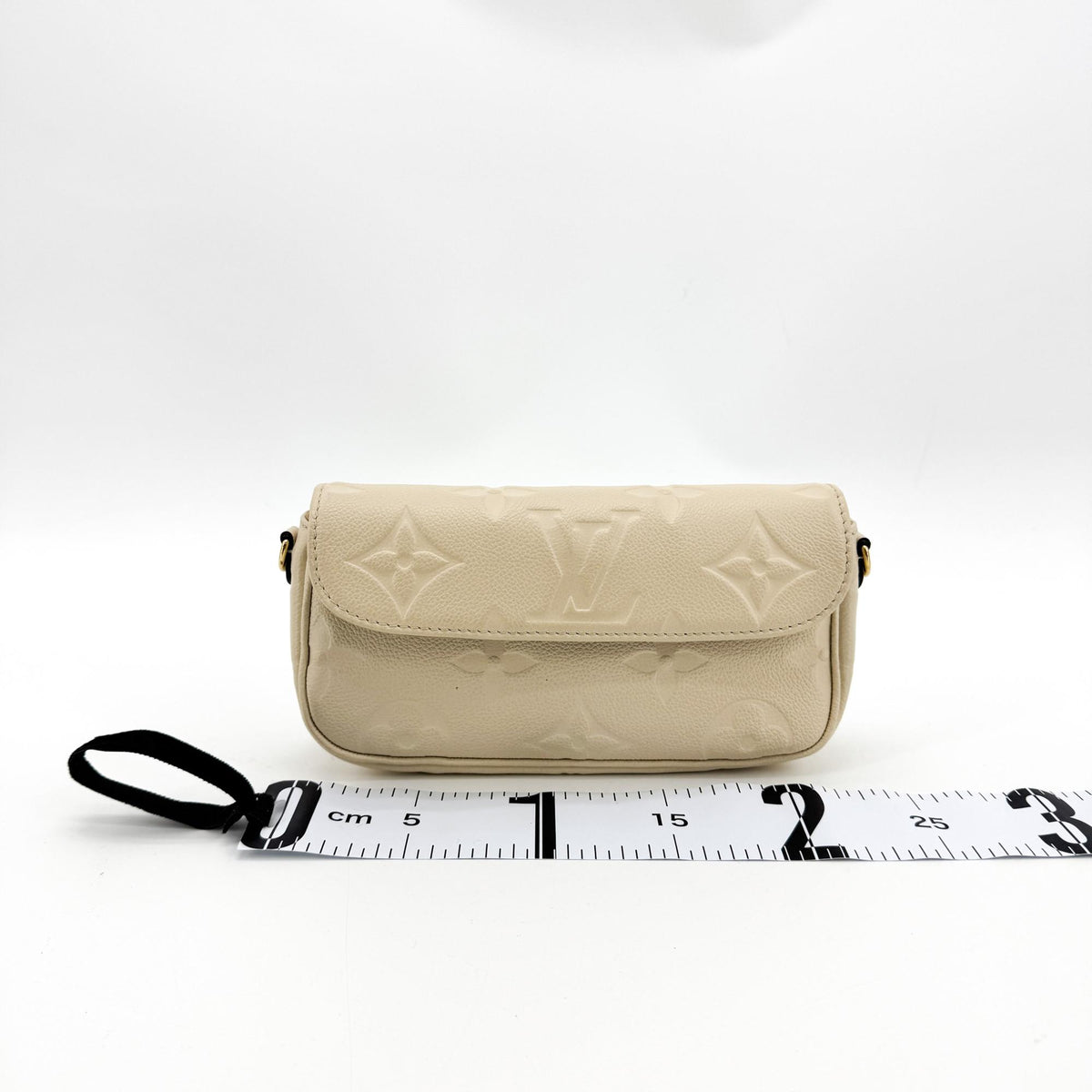 Louis Vuitton Ivy Wallet On Chain Monogram Empreinte Giant Beige Leather Crossbody Bag Bag (Pre-Owned)