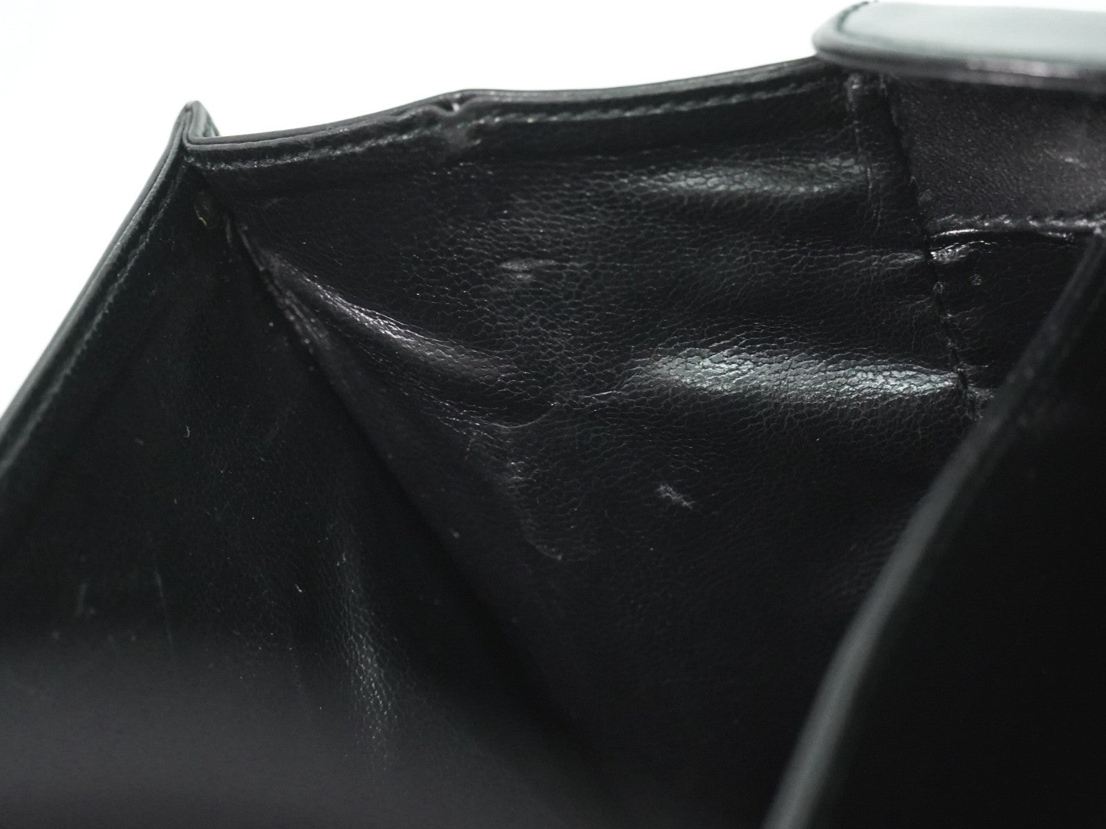 Salvatore Ferragamo Gancini Leather Black Leather Shoulder Bag Bag (Pre-Owned)