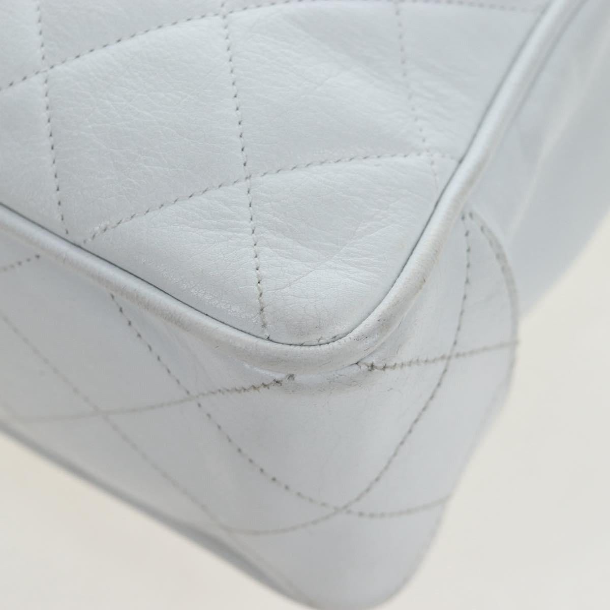Chanel Shoulder Quilted Leather White Leather Shoulder Bag Bag (Pre-Owned)
