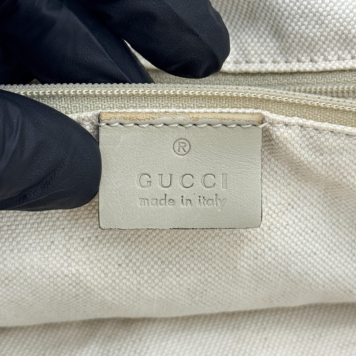 Gucci Sukey Boston Gg Canvas Beige Canvas Handbag (Pre-Owned)