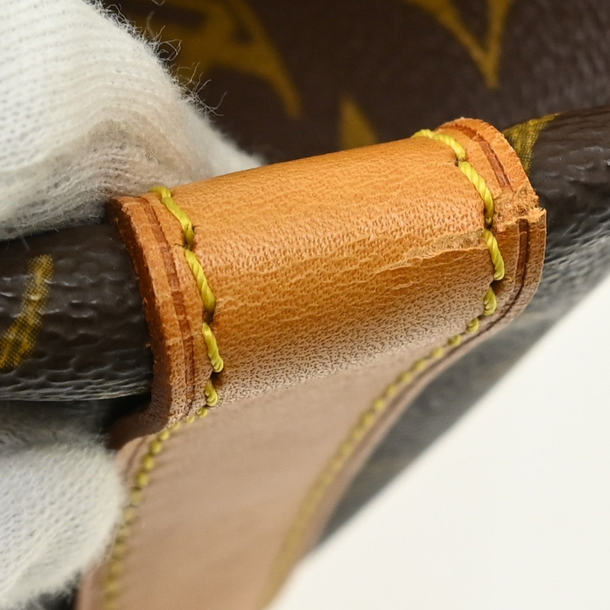 Louis Vuitton Keepall Monogram Canvas Brown Canvas Travel Bag Bag (Pre-Owned)