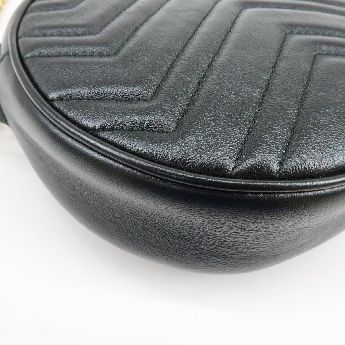 Gucci Gg Marmont Round Matelasse Leather Black Leather Shoulder Bag Bag (Pre-Owned)