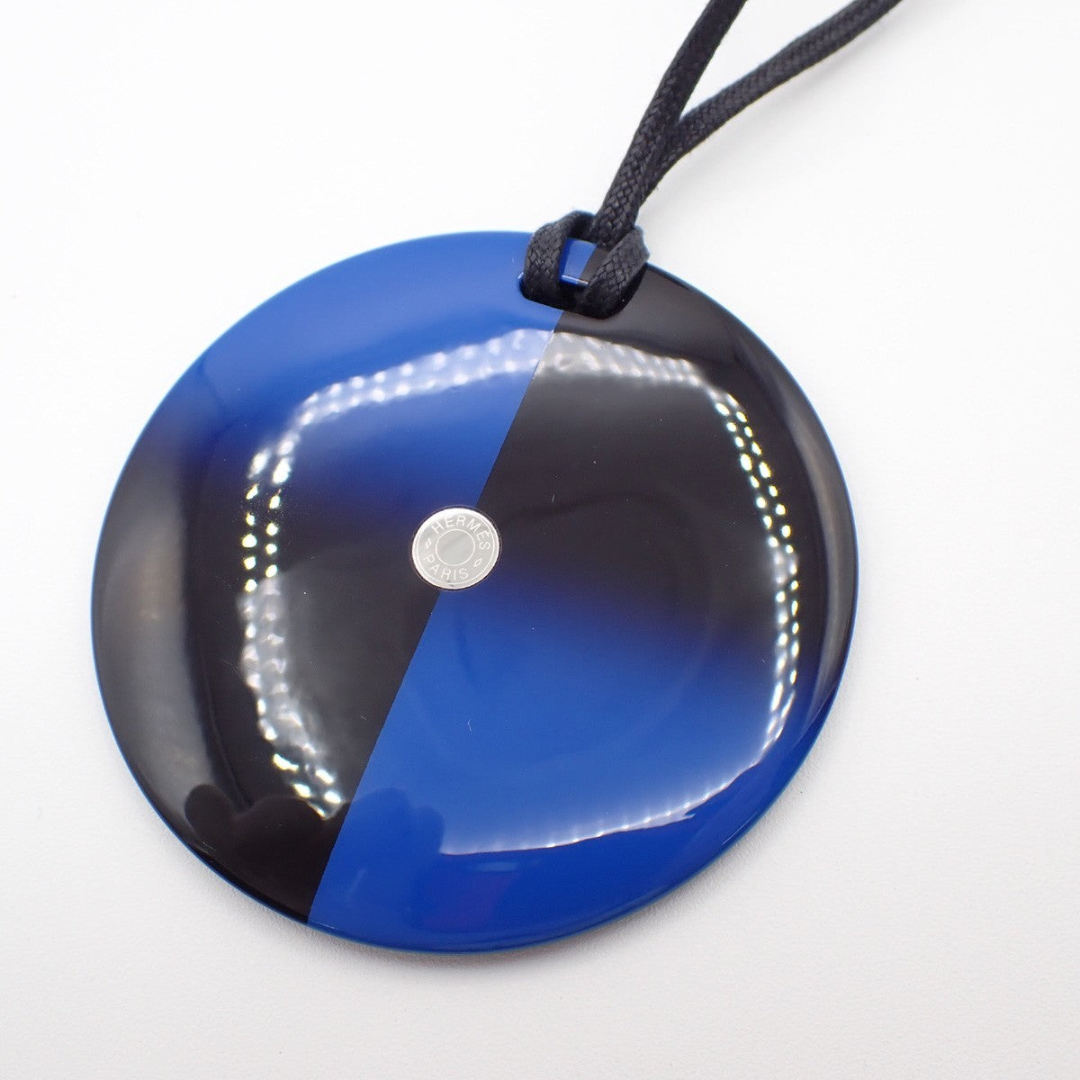 Hermes Necklace Buffalo Horn And Lacquer Blue Horn Necklace Jewelry (Pre-Owned)