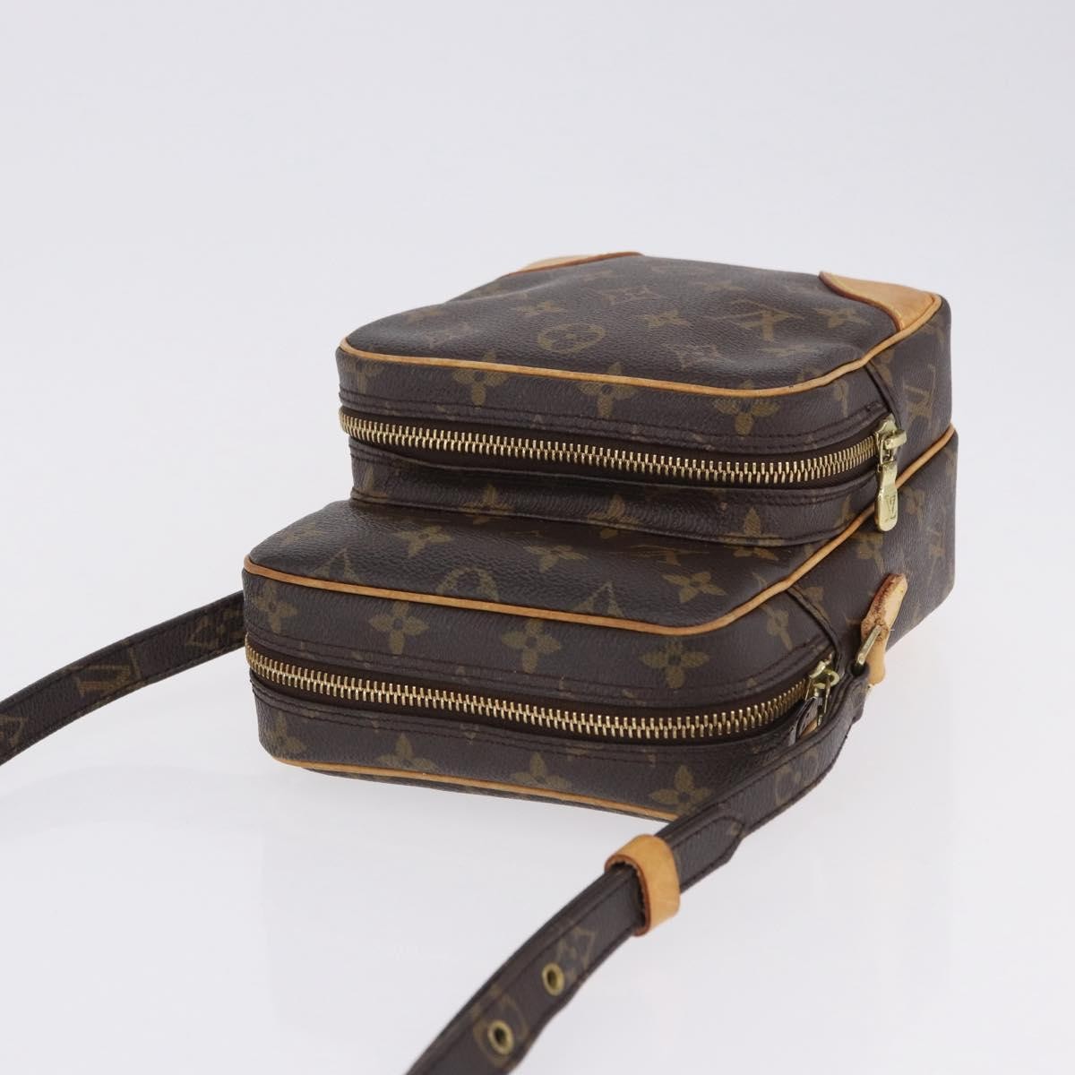 Louis Vuitton Amazone Monogram Canvas Brown Canvas Shoulder Bag Bag (Pre-Owned)