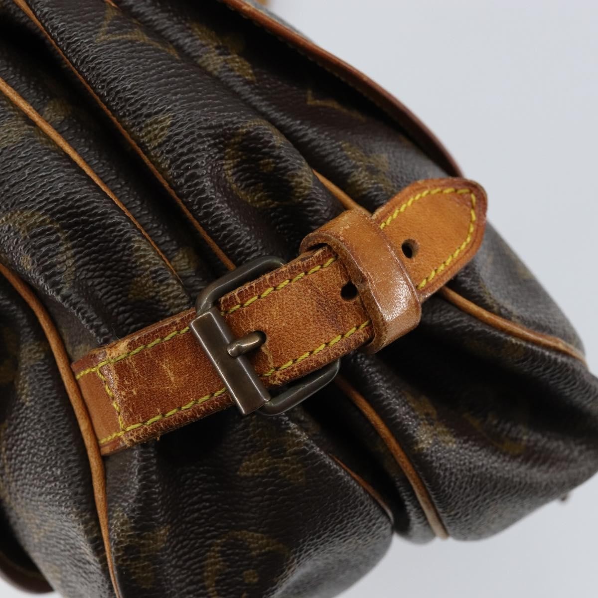 Louis Vuitton Saumur Monogram Canvas Brown Canvas Handbag (Pre-Owned)