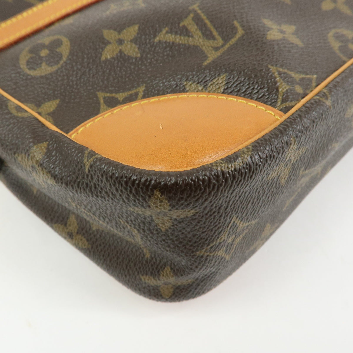 Louis Vuitton Compiegne Cosmetic Monogram Canvas Brown Canvas Toiletry Case Accessory (Pre-Owned)