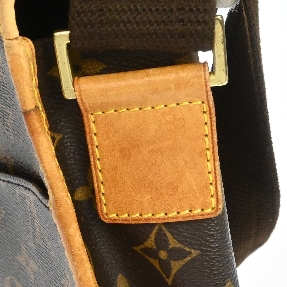 Louis Vuitton Bosphore Messenger Monogram Canvas Brown Canvas Handbag (Pre-Owned)