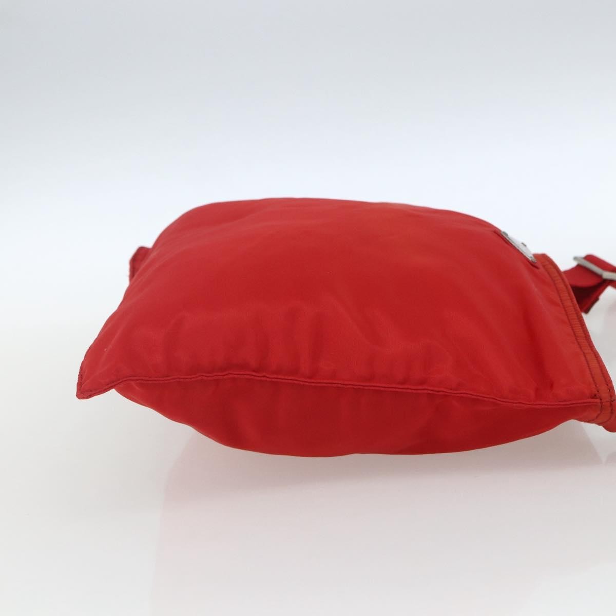 Prada Zip Top Messenger Tessuto Red Nylon Shoulder Bag Bag (Pre-Owned)