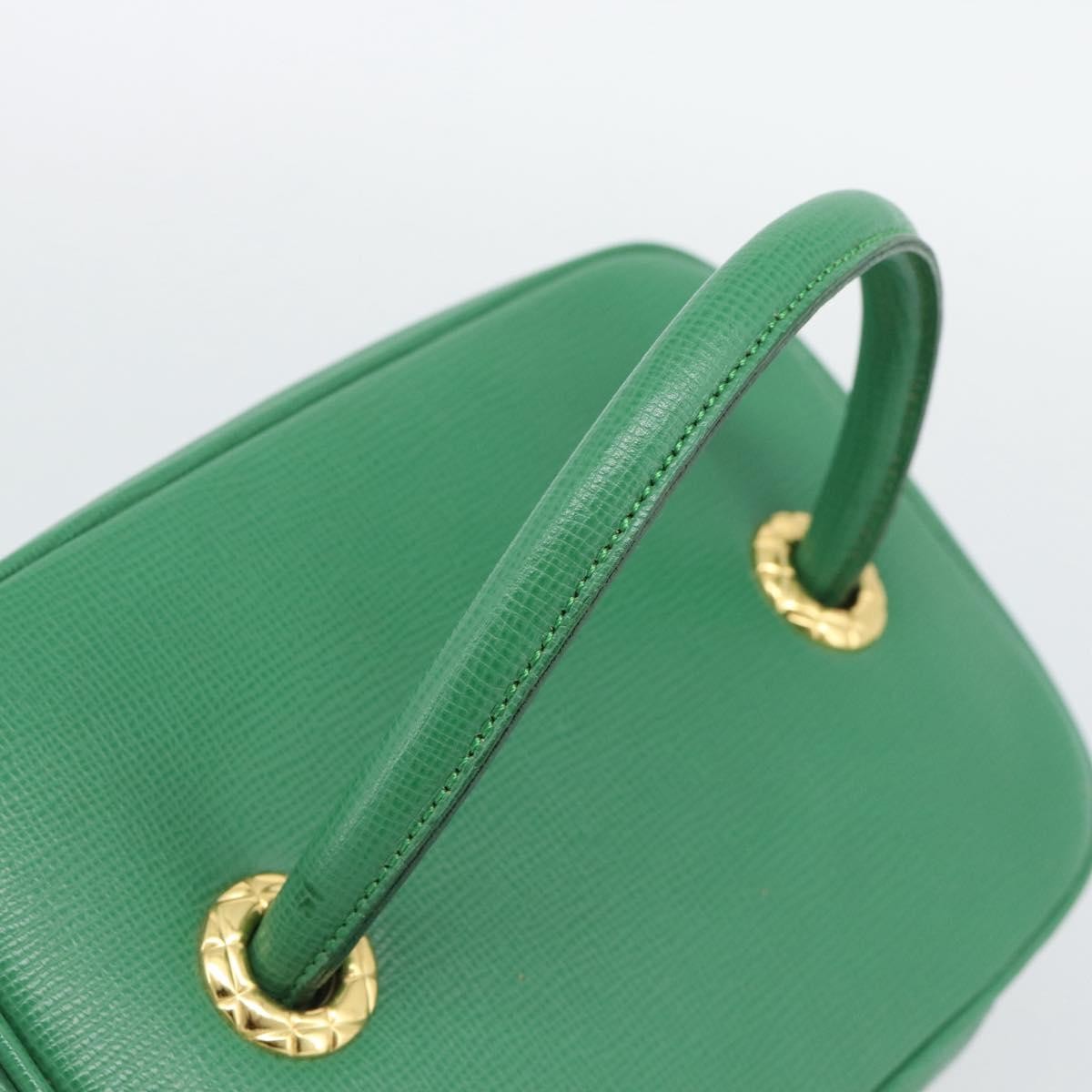Burberry Vanity Leather Green Leather Clutche & Pouche Bag (Pre-Owned)
