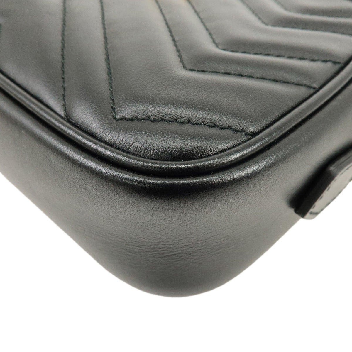 Gucci Gg Marmont Matelasse Leather Black Leather Shoulder Bag Bag (Pre-Owned)