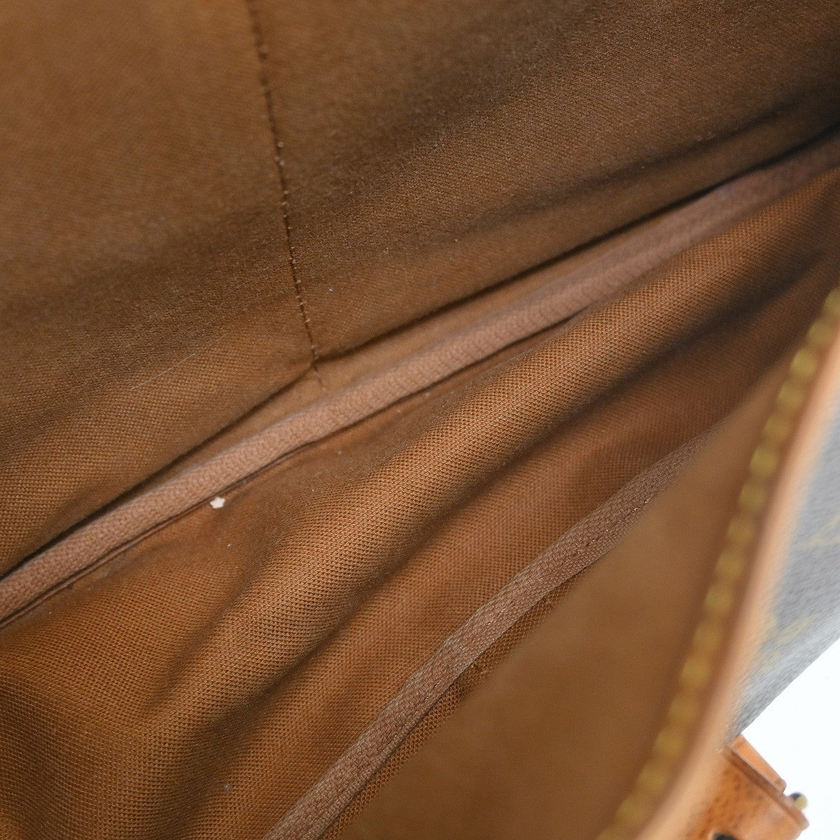 Louis Vuitton Saumur Monogram Canvas Brown Canvas Handbag (Pre-Owned)